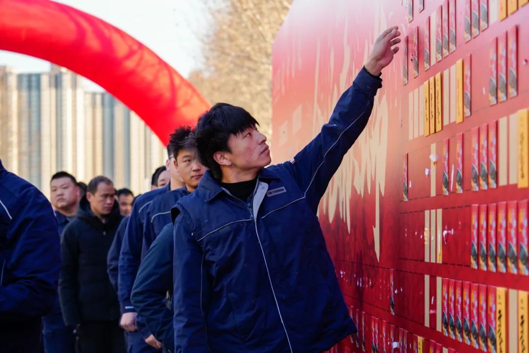 醒狮腾跃启新章 | 百乐博专用车2025年开工盛典燃情开启！