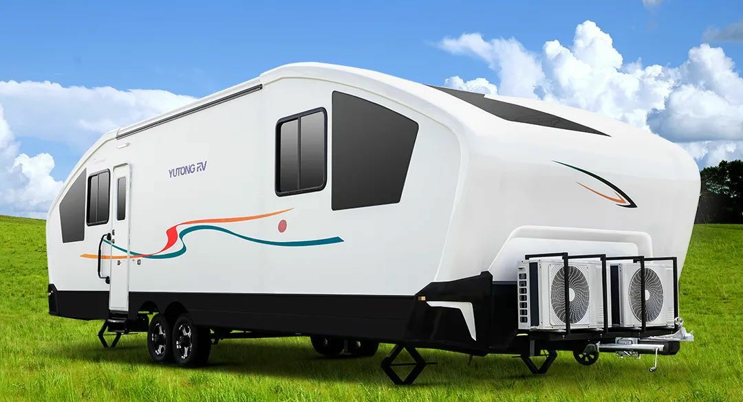 赛里木湖畔的“风景之屋”：百乐博移动民宿开启沉浸式旅行体验